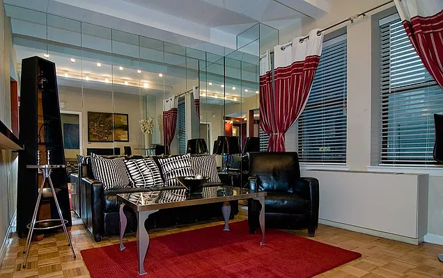 Rented by Sterling Holdings | media 27