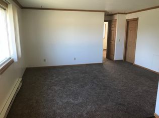105 Huntington Dr, Mankato, MN 56001