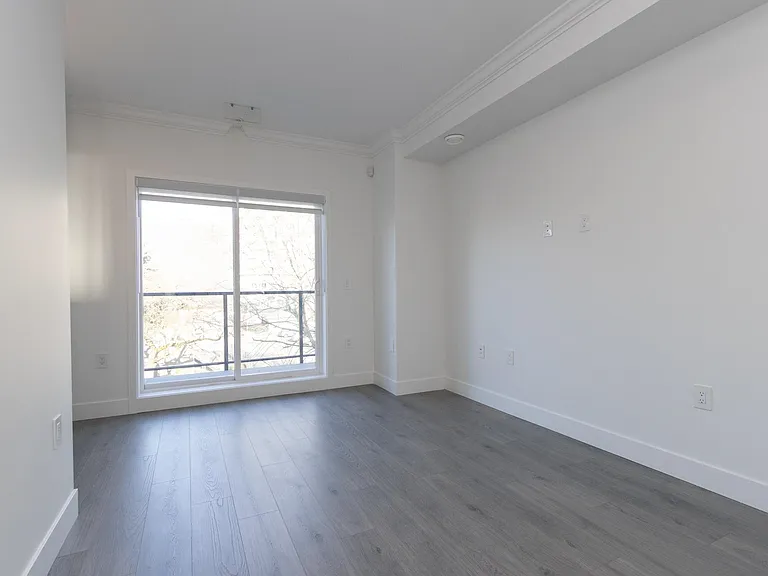 2122 E 32nd Ave #204 — Photo 10