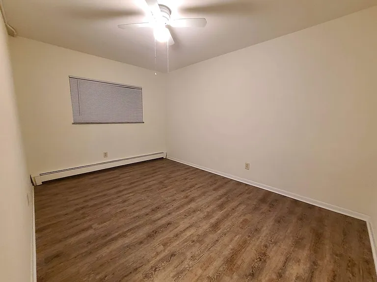 4843 Broadview Rd — Photo 4