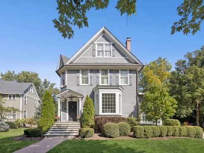 133 E Walnut St, Hinsdale, IL, 60521