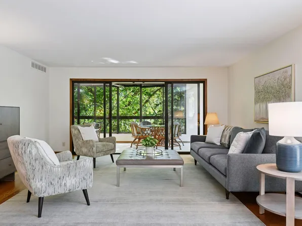 7250 Lewis Ridge Pkwy APT 107, Edina, MN 55439