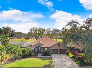 2203 Heritage Crest Dr, Valrico, FL 33594