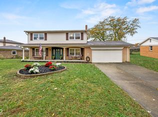 7742 Crossgate Ln, Indianapolis, IN