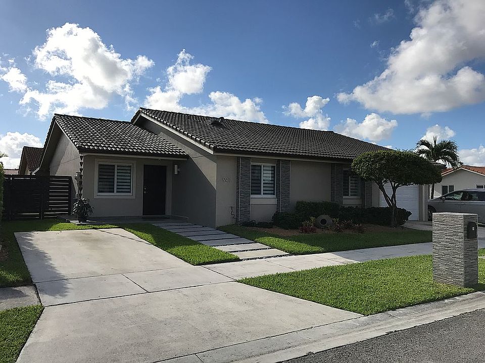 1st image of 941 NW 128th Ave