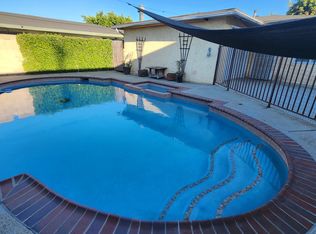 2010 E Harding St, Long Beach, CA 90805