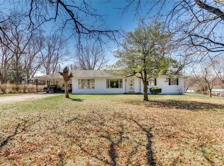 688 Jeffersonian Ln, Saint Louis, MO