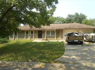 11018 Olive St, Kansas City, MO 64131