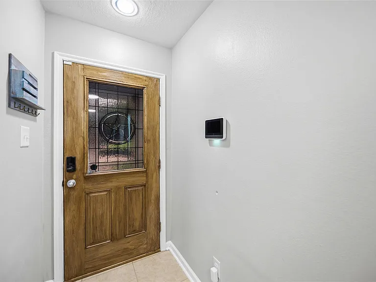 18933 Porchlight Ct — Photo 3