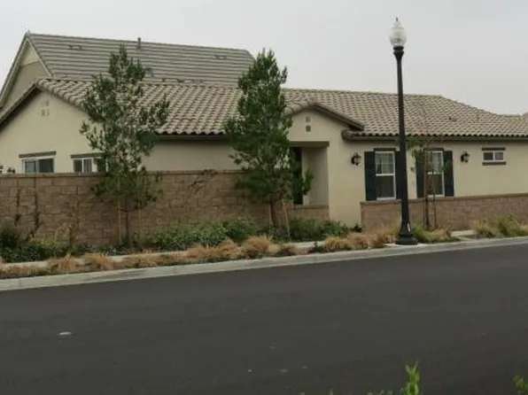 5355 Mantova Ct, Fontana, CA 92336