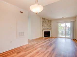 20266 River Ridge Ter APT 2, Ashburn, VA 20147