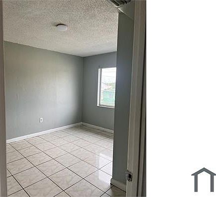 3rd image of 165 Kalandar St #C14