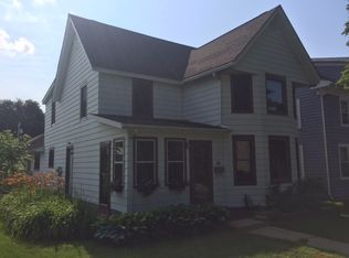 105 S 4th St, Mount Horeb, WI 53572
