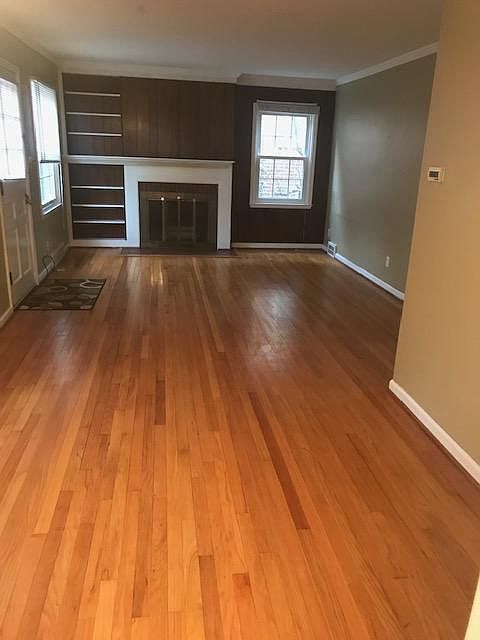 2nd image of 526 Pauline Blvd