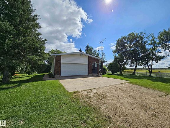 4th image of 59441 Range Road 132