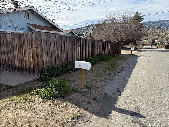 4th image of 1906 Edith Ave