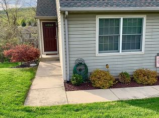 1962 Deer Path Rd, Harrisburg, PA 17110