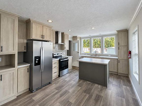 5th image of 419 Bracey Cir