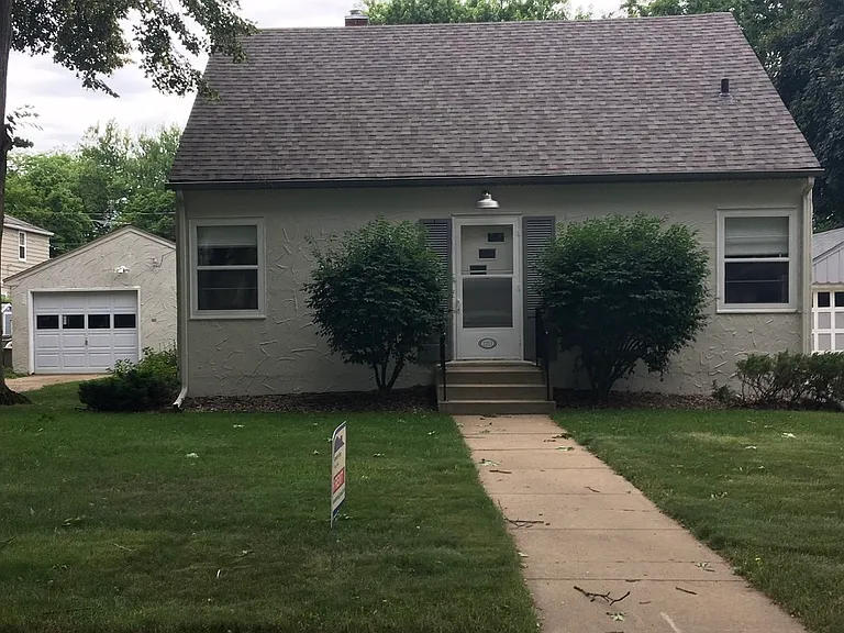 2313 S 4th Ave — Photo 2