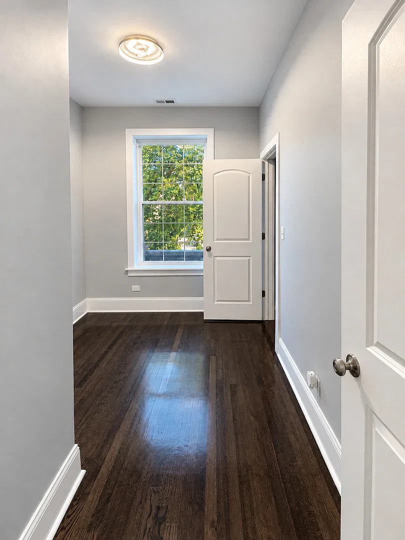 3 bed, 1800 sqft, $1,850 — Photo 3