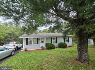 25 Carter Ln, Inwood, WV 25428