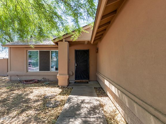 4th image of 272 S CYPRESS Court