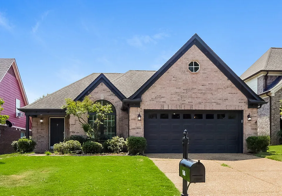 200 Magnolia Garden Ln