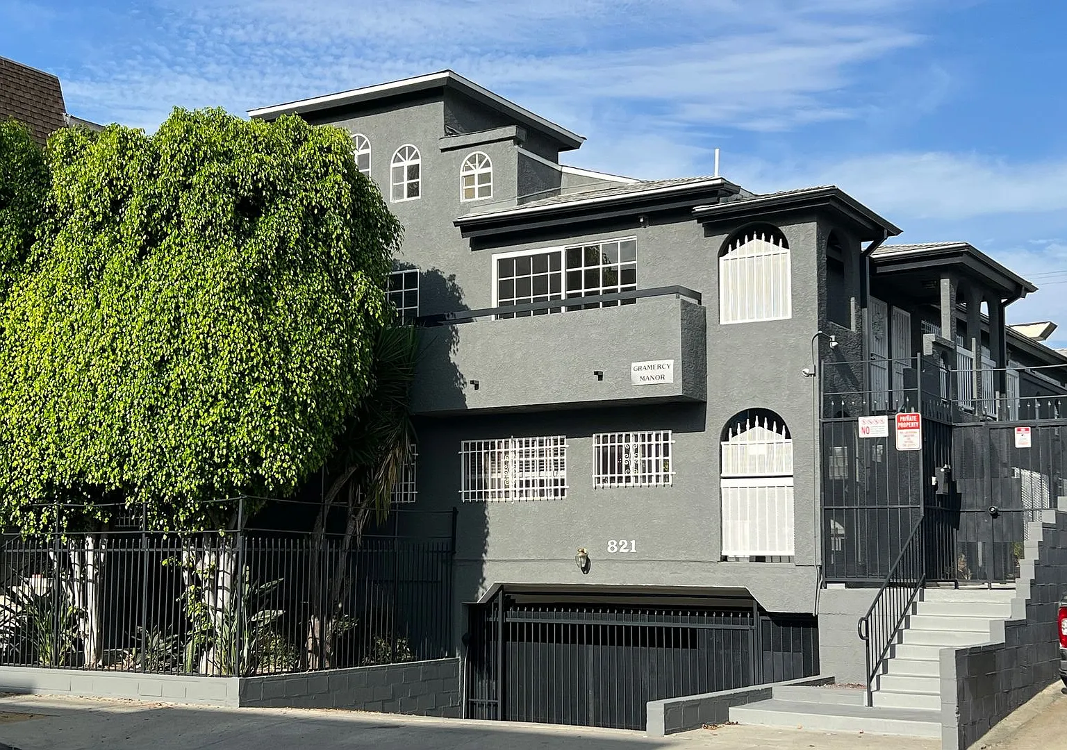 821 S Gramercy, Los Angeles — Photo 1