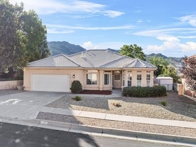 1334 Canyon Hills Dr NE, Albuquerque, NM, 87112