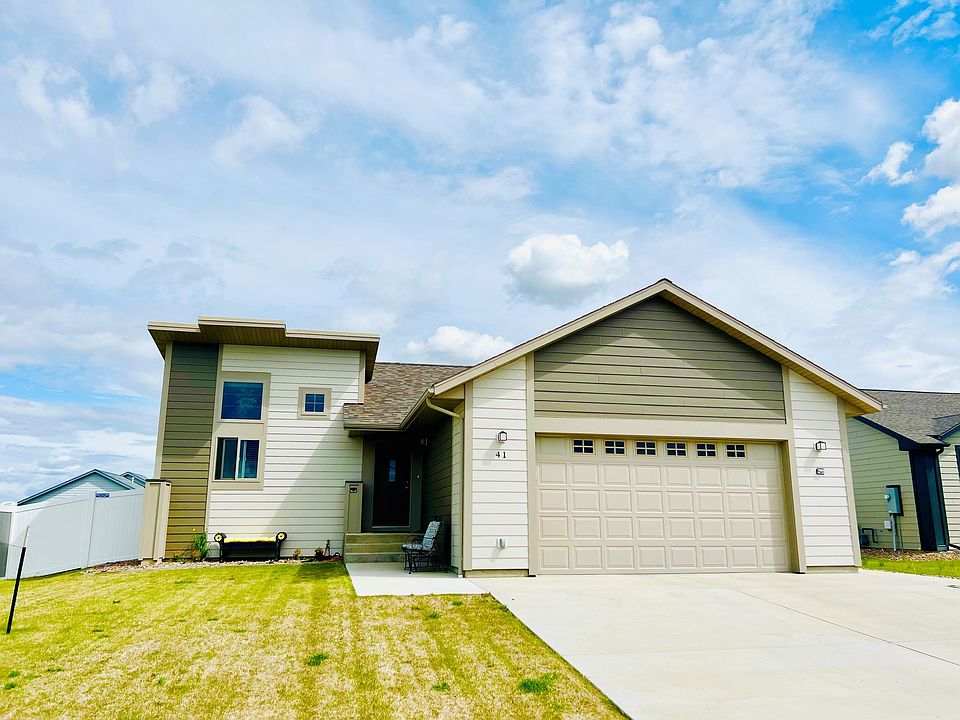 1st image of 41 38th Ave NE