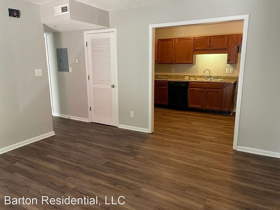 1st image of 720 Robb Ave #D