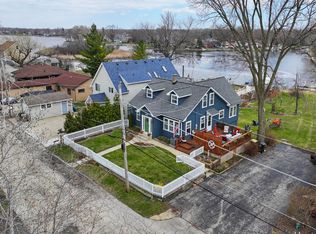 36603 N Iola Ave, Ingleside, IL 60041