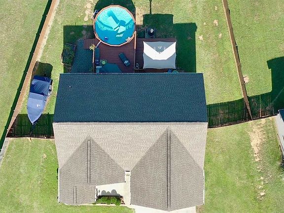 5th image of 349 Thoroughbred Dr NW