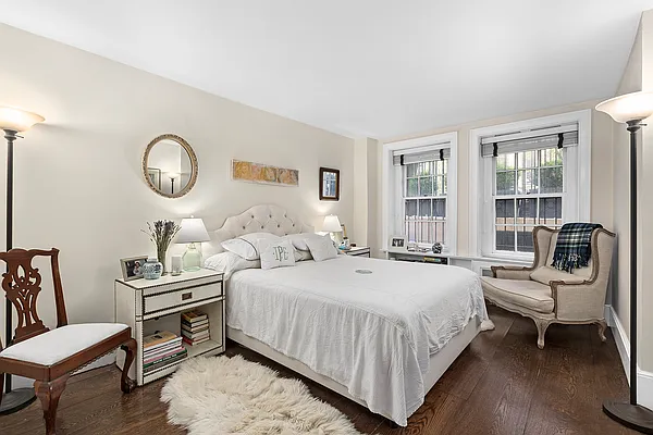 Sold by Compass | media 20