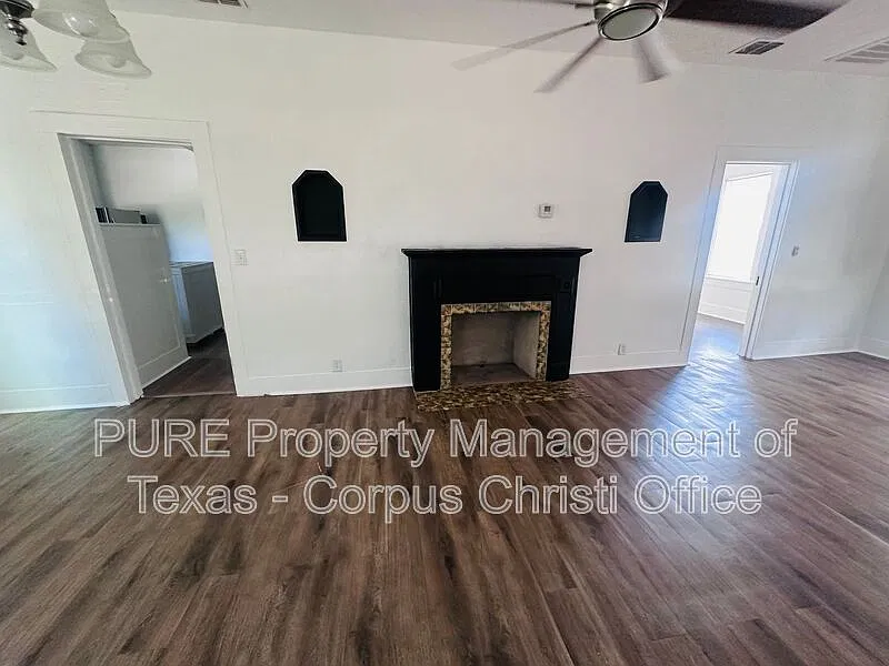 2 bed, 2.0 bath, 1446 sqft, $1,300 — Photo 2