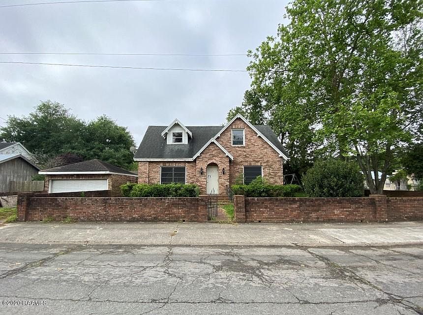 1st image of 111 Robertson St