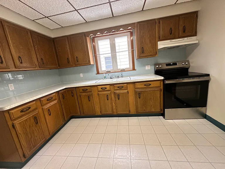 305 S Ogden St — Photo 13