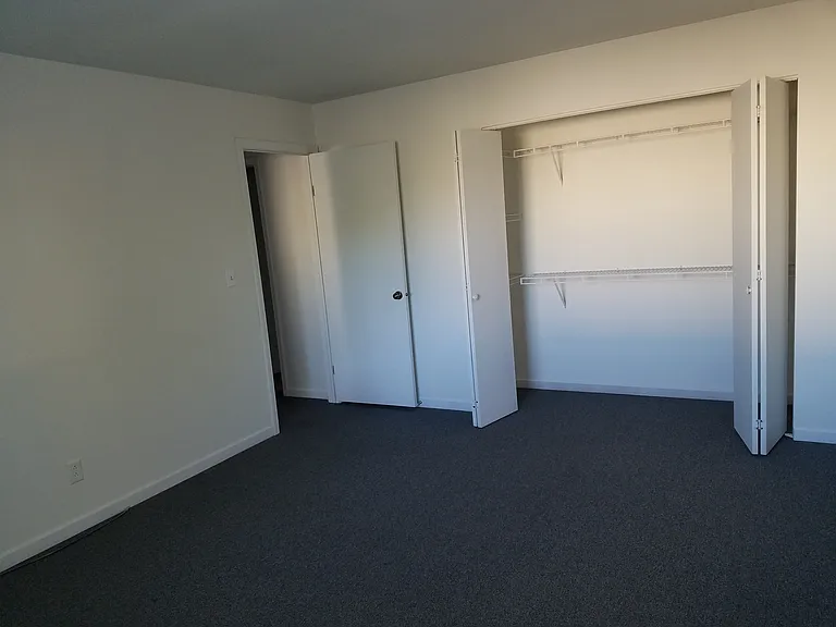 262 W Centralia St #5 — Photo 9