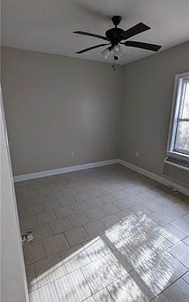 5th image of 3839 Ulloa St APT K