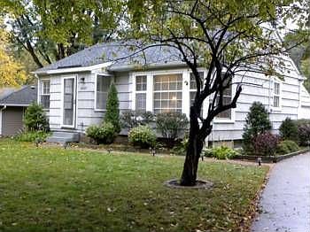 1st image of 10207 Lakeview Dr W
