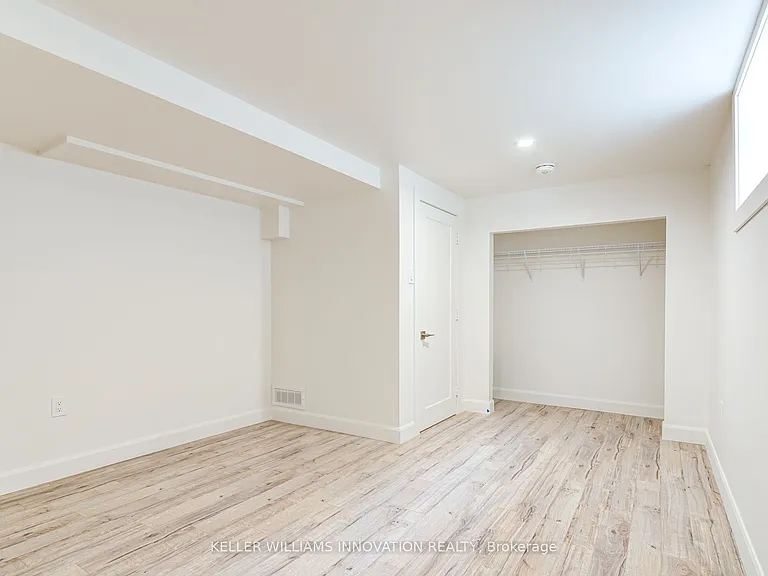 81 Culver Cres #B — Photo 21