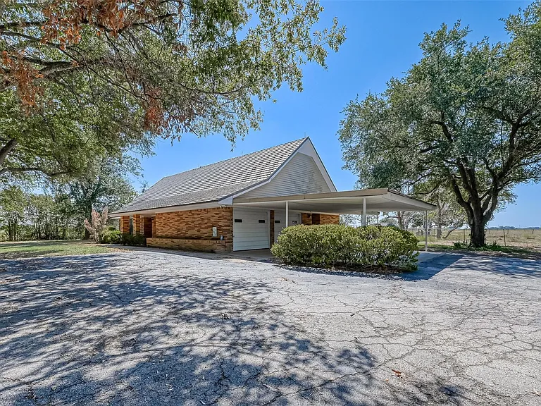 16711 Highway 90A — Photo 2