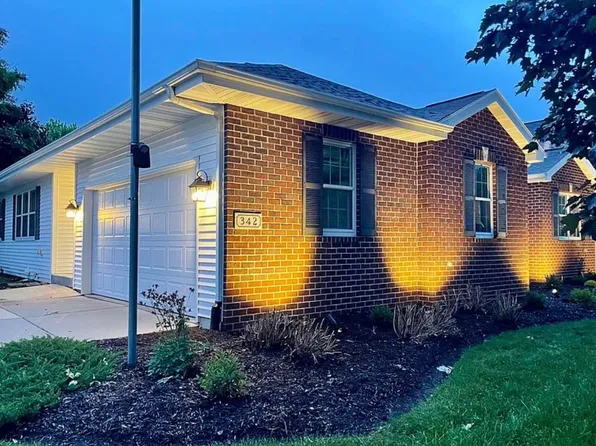 342 Blackberry Ln, Deforest, WI 53532