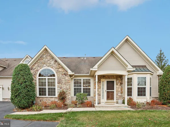 53 Villa Dr, Warminster, PA 18974