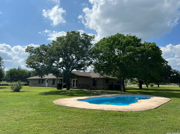 1797 W US Highway 90 East, Hondo, TX 78861