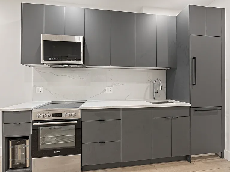 352 Palmetto St #1L — Photo 8