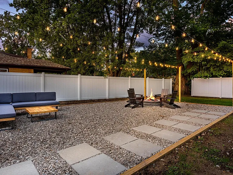 24300 Geneva Ave — Photo 34
