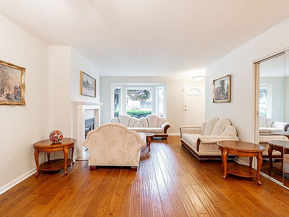 4th image of 22308 124th Ave #18