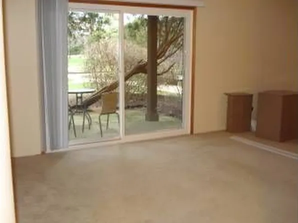2300 Old Tavern Rd APT 102, Lisle, IL 60532