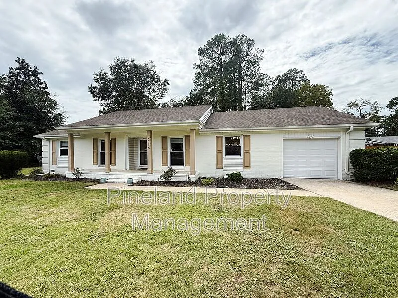 3 bed, 2.0 bath, 1524 sqft, $1,800 — Photo 2